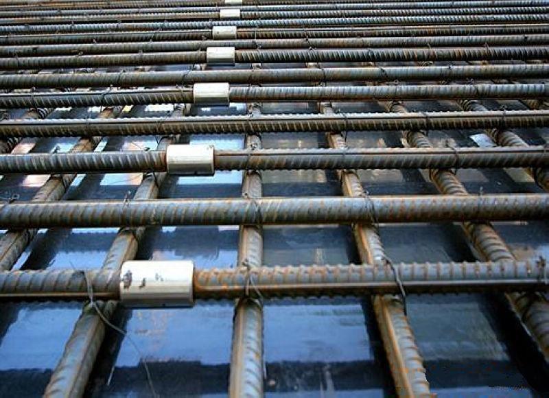 武汉为什么建楼房时，要在钢筋上加一排小圆环？原来作用这么大